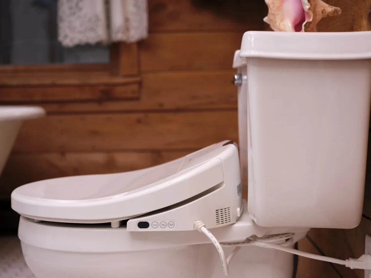 Heated toilet seat